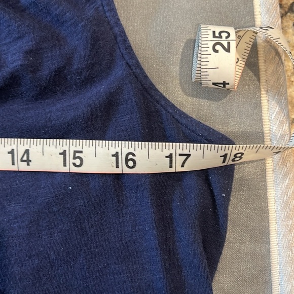 Lilly Pultizer navy tank top - Picture 4 of 4